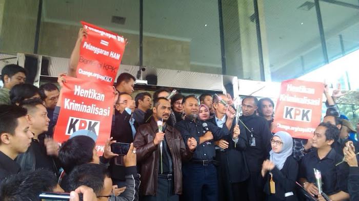 BW: "Hanya Doa Orang Dhuafa dan Tertindas yang Akan Tolong Bangsa Ini"